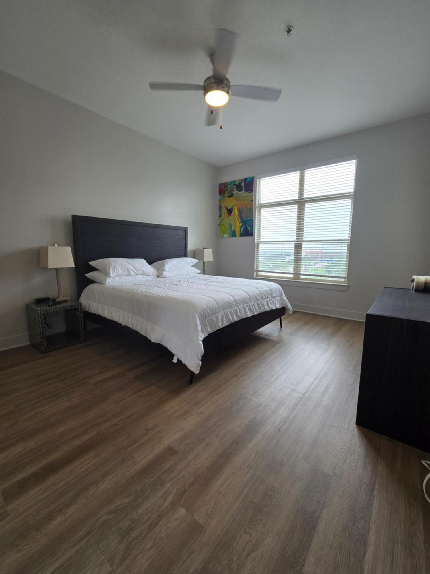 2Bdrm/2 King Beds/1Air Mattress Lejlighed Dallas Eksteriør billede