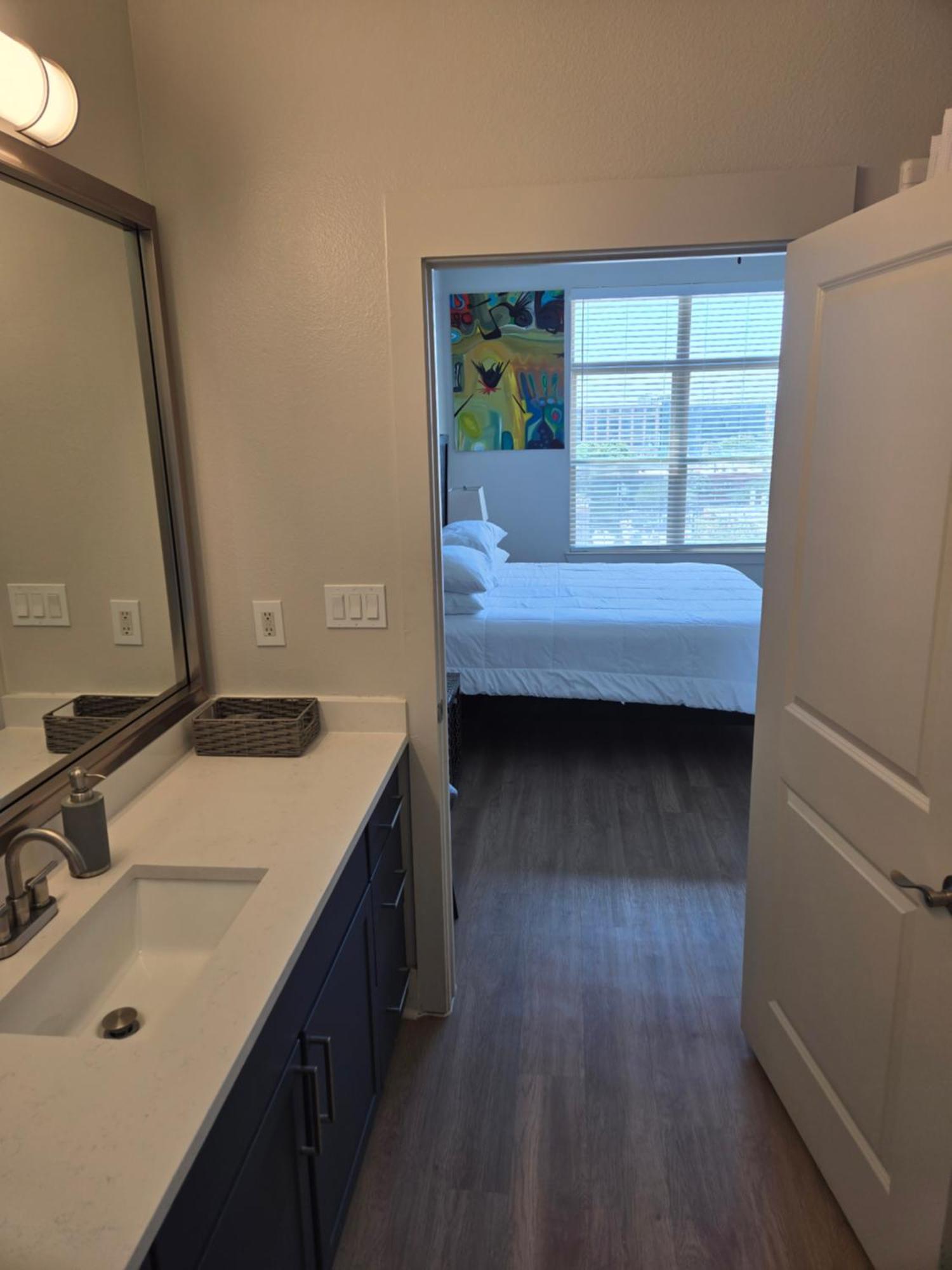 2Bdrm/2 King Beds/1Air Mattress Lejlighed Dallas Eksteriør billede
